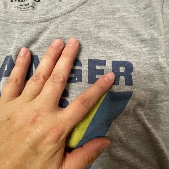 Stranger Things Netflix T-shirt XL - Picture 7 of 7